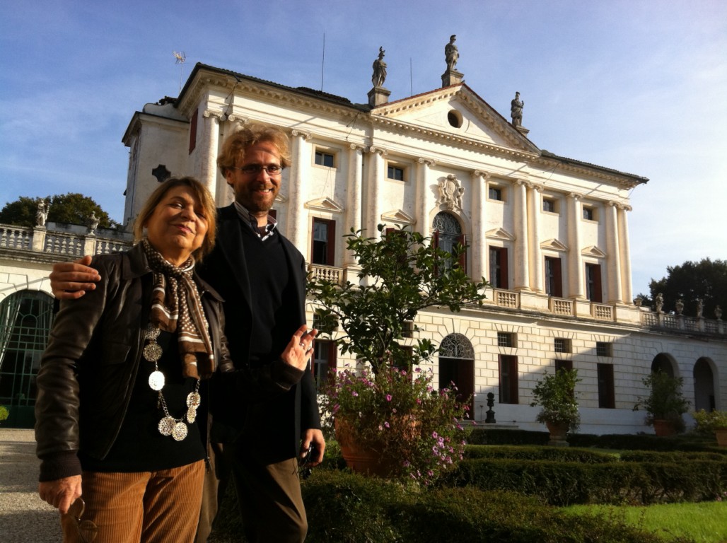 Syusy and Jacopo Marcello in front of the Villa