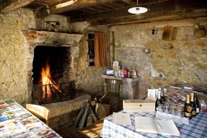 Inside the tavern with no host, Valdobbiadene