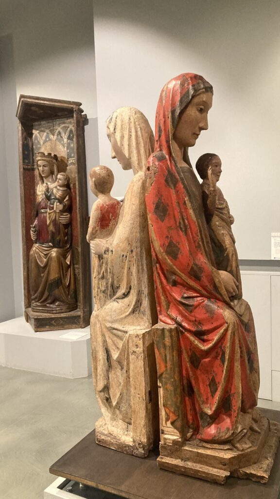 Munda Collection: Madonnas